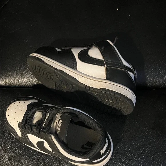Nike Kids Black and White Sneakers - Picture 6 of 6
